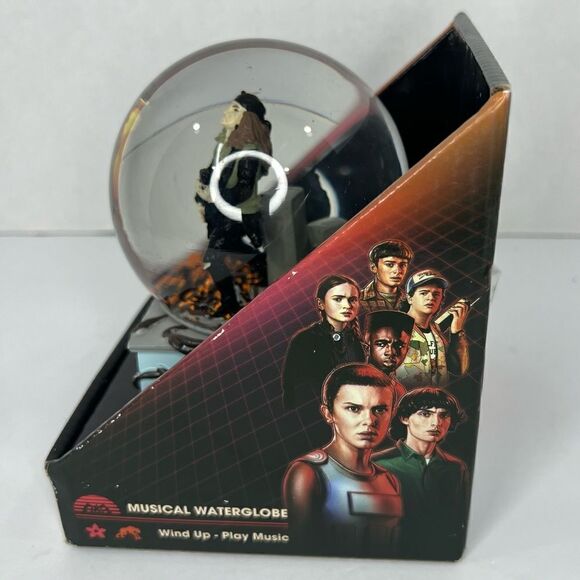 New EDDIE MUNSON Stranger Things Musical Wind Up Waterglobe HALLOWEEN gray/black - Picture 5 of 7